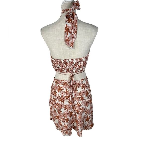 Le Lis Feminine Pink & Nude Tan Daisy Print Skirt Set - Picture 7 of 14